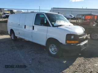 2017 Chevrolet Express Cargo Van with VIN 1GCWGBFFXH1109634, listed as a Copart auction lot 84901104 with 144,270 mi miles and Salvage Title. Bid and sale history available at carsss.com. Image 4.