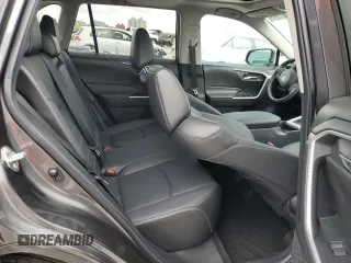 2021 Toyota RAV4 XLE Premium z VIN 2T3C1RFV2MC169635, wystawiony jako Copart lot #60987995 z przebiegiem Nie podano mil oraz Szkoda całkowita • Salvage title. Historia ofert i sprzedaży dostępna na DreamBid. Obrazek 11.