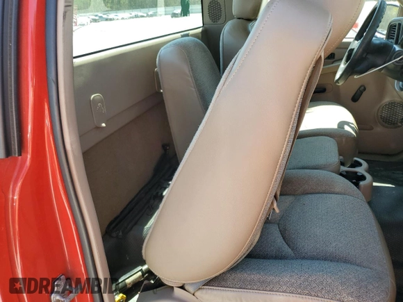 2005 Chevrolet Silverado 1500 Work Truck with VIN 1GCEC14X95Z128928, listed as a Copart auction lot 50984325 with 137,464 mi miles and Salvage Title. Bid and sale history available at carsss.com. Image 10.
