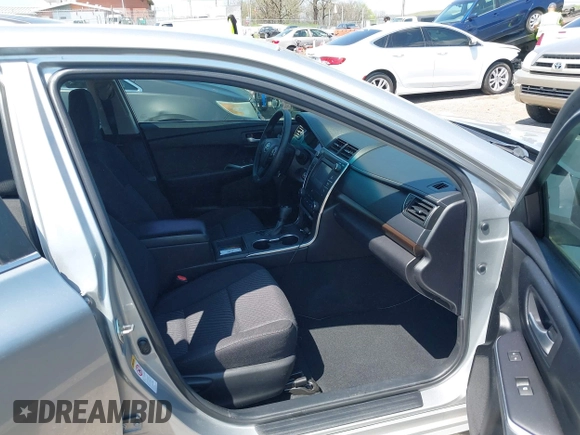 2016 Toyota Camry XLE with VIN 4T4BF1FK2GR548706, listed as a IAAI auction lot 41965363 with 70,284 mi miles and . Bid and sale history available at carsss.com. Image 5.