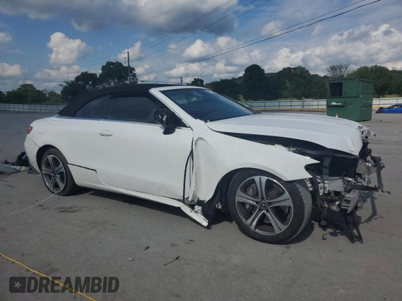 2018 Mercedes-Benz E 400 with VIN WDD1K6FB2JF033614, listed as a Copart auction lot 59001335 with 58,514 mi miles and Salvage title. Bid and sale history available at DreamBid. Image 4.