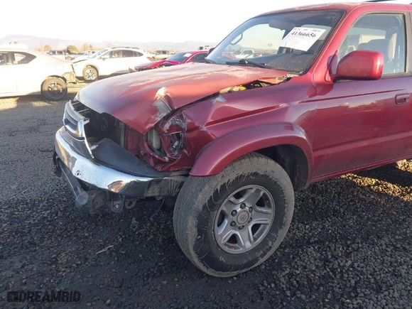 2002 Toyota 4Runner SR5 with VIN JT3GN86R620252850, listed as a IAAI auction lot 41366656 with 199,825 mi miles. Bid and sale history available at carsss.com. Image 6.