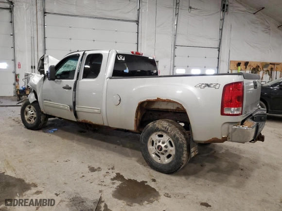 2011 GMC Sierra 2500HD SLE with VIN 1GT220CG9BZ228024, listed as a Copart auction lot 48848405 with 0 mi miles and Salvage Title. Bid and sale history available at carsss.com. Image 2.