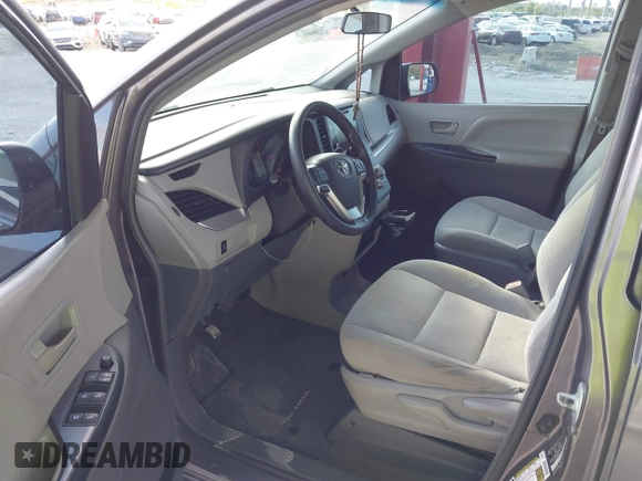 2017 Toyota Sienna L с VIN 5TDZZ3DCXHS778141, выставлен на аукционе IAAI как лот 41139603 с пробегом 158 643 миль миль и . История ставок и продаж доступна на DreamBid. Изображение 5.