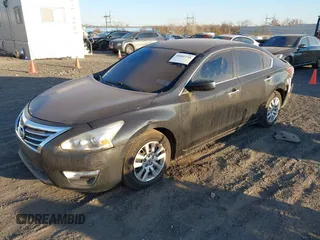 2014 Nissan Altima S with VIN 1N4AL3AP5EC421202, listed as a IAAI auction lot 40882758 with 145,440 mi miles and . Bid and sale history available at carsss.com. Image 2.