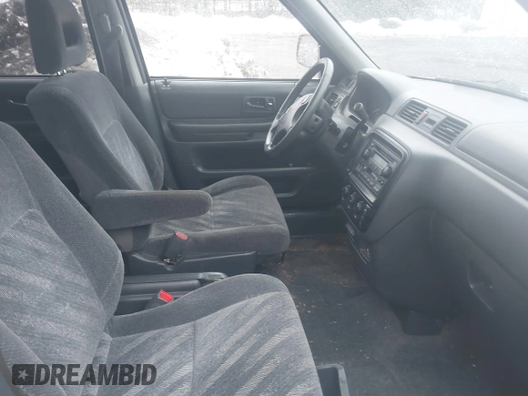 2001 Honda CR-V SE with VIN JHLRD18751C021075, listed as a IAAI auction lot 41691016 with 321,066 mi miles. Bid and sale history available at carsss.com. Image 5.
