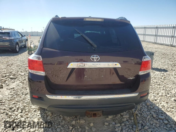 2011 Toyota Highlander z VIN 5TDBK3EH5BS074730, wystawiony jako Copart lot #56496965 z przebiegiem 133 214 mil mil oraz Czysty tytuł • Clean title. Historia ofert i sprzedaży dostępna na DreamBid. Obrazek 6.