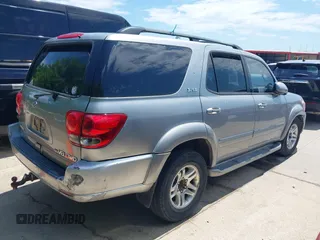 2006 Toyota Sequoia SR5 with VIN 5TDBT44AX6S260731, listed as a IAAI auction lot 42106200 with 223,927 mi miles and . Bid and sale history available at DreamBid. Image 4.