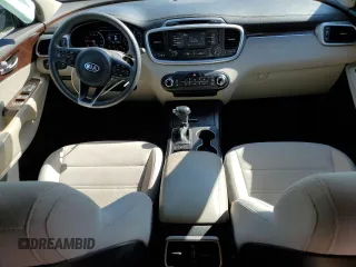 2017 Kia Sorento LX with VIN 5XYPGDA5XHG334764, listed as a Copart auction lot 62677035 with 60,488 mi miles and Salvage title. Bid and sale history available at DreamBid. Image 8.