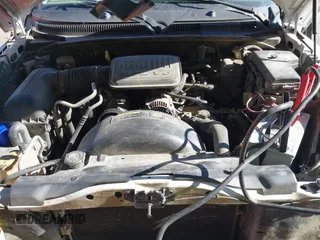 2005 Dodge Dakota SLT with VIN 1D7HW48K05S201235, listed as a IAAI auction lot 41395005 with 204,306 mi miles and . Bid and sale history available at carsss.com. Image 10.