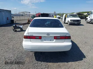 1999 Toyota Camry LE z VIN 4T1BG22K0XU862535, wystawiony jako IAAI lot #42116856 z przebiegiem 186 094 mil mil oraz . Historia ofert i sprzedaży dostępna na DreamBid. Obrazek 17.