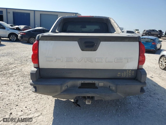 2003 Chevrolet Avalanche with VIN 3GNEK13T03G114423, listed as a Copart auction lot 71746464 with 210,832 mi miles and Salvage Title. Bid and sale history available at carsss.com. Image 6.