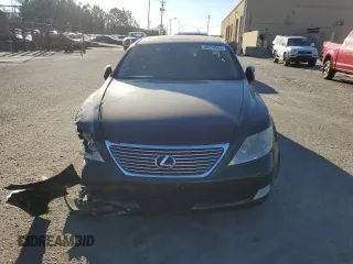 2009 Lexus LS 460 with VIN JTHCL46F095004555, listed as a Copart auction lot 46219955 with 180,794 mi miles and Salvage title. Bid and sale history available at DreamBid. Image 5.
