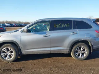 2015 Toyota Highlander XLE with VIN 5TDJKRFH8FS122806, listed as a IAAI auction lot 41791648 with 149,973 mi miles. Bid and sale history available at carsss.com. Image 14.