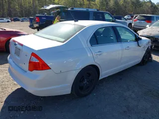 2011 Ford Fusion SE with VIN 3FAHP0HA6BR331508, listed as a IAAI auction lot 41892133 with 334,171 mi miles. Bid and sale history available at carsss.com. Image 4.