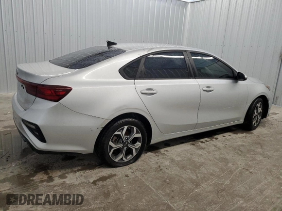 2021 Kia Forte FE with VIN 3KPF24ADXME269696, listed as a Copart auction lot 82281444 with 88,975 mi miles and Clean title. Bid and sale history available at DreamBid. Image 3.