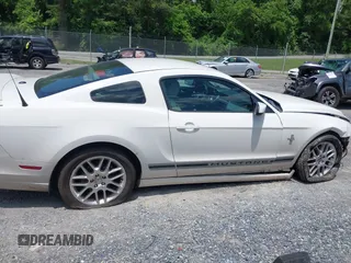 2013 Ford Mustang V6 with VIN 1ZVBP8AM6D5256735, listed as a IAAI auction lot 42322736 with 88,161 mi miles and . Bid and sale history available at DreamBid. Image 13.