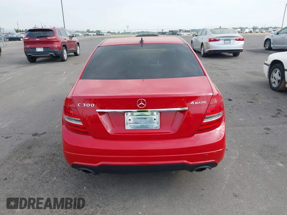 2013 Mercedes-Benz C 300 Sport с VIN WDDGF8AB1DA787560, выставлен на аукционе IAAI как лот 42275838 с пробегом 86 024 миль миль и . История ставок и продаж доступна на DreamBid. Изображение 16.