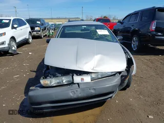 1999 Saturn SL z VIN 1G8ZH5281XZ376254, wystawiony jako IAAI lot #41857372 z przebiegiem 229 836 mil mil oraz . Historia ofert i sprzedaży dostępna na DreamBid. Obrazek 12.