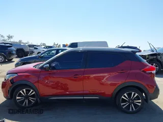 2019 Nissan Kicks SV z VIN 3N1CP5CU5KL499178, wystawiony jako IAAI lot #42316941 z przebiegiem 125 647 mil mil oraz . Historia ofert i sprzedaży dostępna na DreamBid. Obrazek 14.