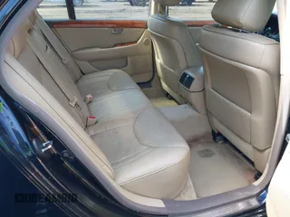 2004 Lexus LS 430 with VIN JTHBN36F740134774, listed as a IAAI auction lot 42023215 with 231,806 mi miles. Bid and sale history available at carsss.com. Image 8.