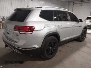 2018 Volkswagen Atlas 3.6L V6 SEL with VIN 1V2MR2CA5JC521172, listed as a IAAI auction lot 41957029 with 108,439 mi miles. Bid and sale history available at carsss.com. Image 4.