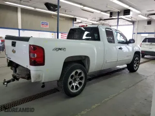 2011 Chevrolet Silverado 1500 LT with VIN 1GCRKSE32BZ393353, listed as a Copart auction lot 52438415 with 242,829 mi miles and Salvage Title. Bid and sale history available at carsss.com. Image 3.