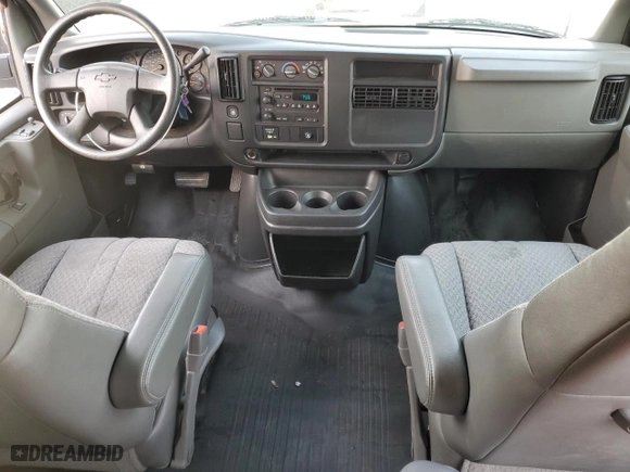 2006 Chevrolet Express Passenger with VIN 1GAHG39U861261765, listed as a Copart auction lot 73458704 with 51,489 mi miles and Clean Title. Bid and sale history available at carsss.com. Image 8.