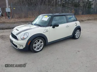 2011 MINI Hardtop S with VIN WMWSV3C58BTY22854, listed as a IAAI auction lot 42034126 with 98,931 mi miles and . Bid and sale history available at DreamBid. Image 2.