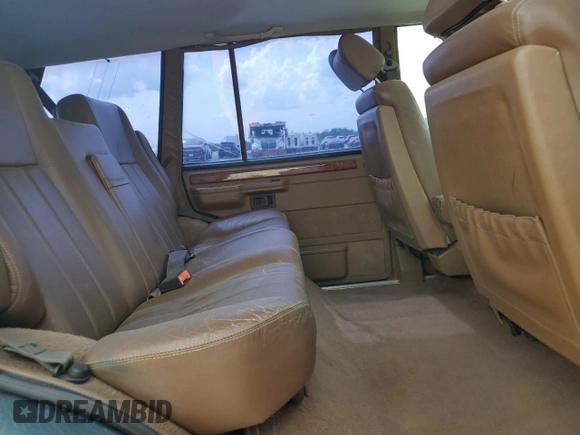 1993 Land Rover Range Rover with VIN SALHC1345PA633413, listed as a Copart auction lot 55302685 with 121,921 mi miles and Clean Title. Bid and sale history available at DreamBid. Image 11.