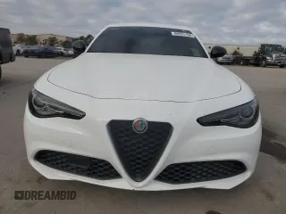 2019 Alfa Romeo Giulia Sport with VIN ZARFAMAN1K7619490, listed as a Copart auction lot 86025104 with 35,267 mi miles and Clean Title. Bid and sale history available at carsss.com. Image 5.