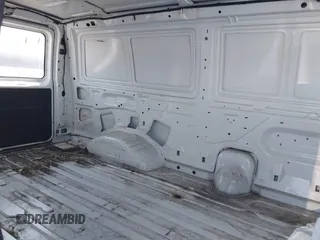 2009 Ford Econoline Cargo z VIN 1FTNE24W59DA32515, wystawiony jako IAAI lot #41622501 z przebiegiem 331 536 mil mil oraz . Historia ofert i sprzedaży dostępna na DreamBid. Obrazek 8.