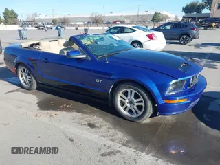 2005 Ford Mustang GT Deluxe with VIN 1ZVFT85H555164446, listed as a IAAI auction lot 41308358 with 156,986 mi miles and . Bid and sale history available at DreamBid. Image 1.