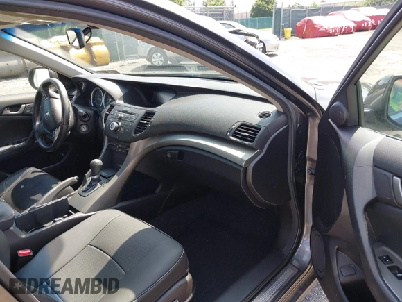 2010 Acura TSX with VIN JH4CU2F62AC036134, listed as a IAAI auction lot 42659083 with 85,129 mi miles and . Bid and sale history available at DreamBid. Image 5.