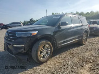 2020 Ford Explorer XLT z VIN 1FMSK8DH5LGC24387, wystawiony jako Copart lot #52971925 z przebiegiem 106 009 mil mil oraz Szkoda całkowita • Salvage title. Historia ofert i sprzedaży dostępna na DreamBid. Obrazek 1.