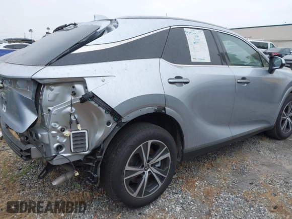 2024 Lexus RX 350 z VIN JTJCHMAA4R2017497, wystawiony jako IAAI lot #42151491 z przebiegiem 17 707 mil mil oraz . Historia ofert i sprzedaży dostępna na DreamBid. Obrazek 4.