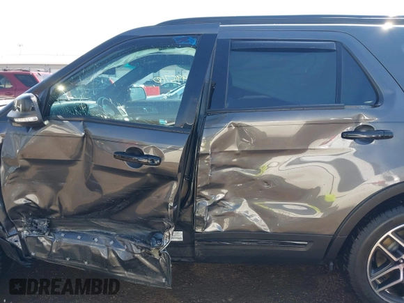 2016 Ford Explorer Sport с VIN 1FM5K8GTXGGA43174, выставлен на аукционе IAAI как лот 41995710 с пробегом 54 471 миль миль и . История ставок и продаж доступна на DreamBid. Изображение 6.