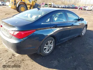 2011 Hyundai Sonata GLS with VIN 5NPEB4AC7BH120139, listed as a IAAI auction lot 41812637 with 86,119 mi miles. Bid and sale history available at carsss.com. Image 4.