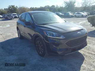 2022 Ford Escape SE with VIN 1FMCU0G62NUA67383, listed as a IAAI auction lot 41712998 with 87,158 mi miles. Bid and sale history available at carsss.com. Image 1.