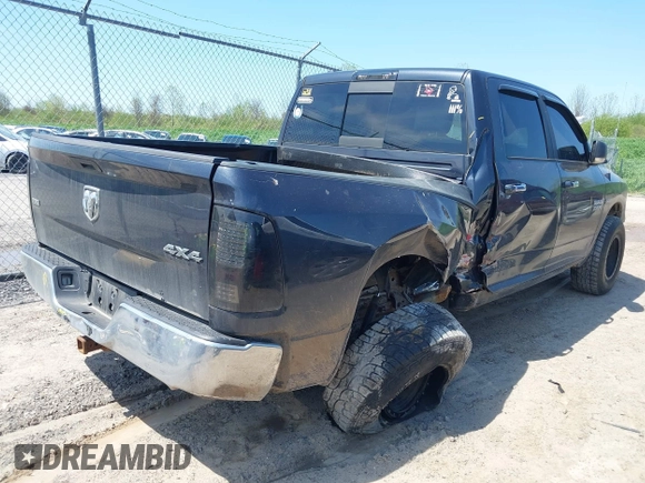 2017 Ram 1500 Big Horn z VIN 1C6RR7LT2HS677912, wystawiony jako IAAI lot #42198020 z przebiegiem 136 215 mil mil oraz . Historia ofert i sprzedaży dostępna na DreamBid. Obrazek 4.