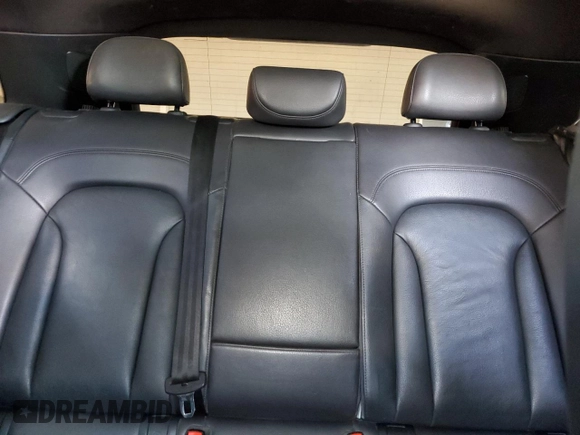 2017 Audi Q3 Premium z VIN WA1BCCFS2HR017359, wystawiony jako Copart lot #54549725 z przebiegiem 128 203 mil mil oraz Szkoda całkowita • Salvage title. Historia ofert i sprzedaży dostępna na DreamBid. Obrazek 10.