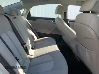 2016 Hyundai Sonata Hybrid SE with VIN KMHE24L10GA038677, listed as a Copart auction lot 51823625 with 62,130 mi miles and Clean Title. Bid and sale history available at carsss.com. Image 10.