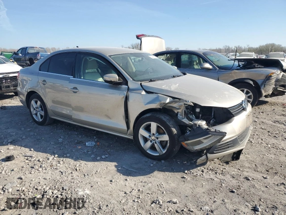 2014 Volkswagen Jetta TDI with VIN 3VWLL7AJ8EM266274, listed as a Copart auction lot 50441735 with 155,703 mi miles and Salvage title. Bid and sale history available at DreamBid. Image 4.