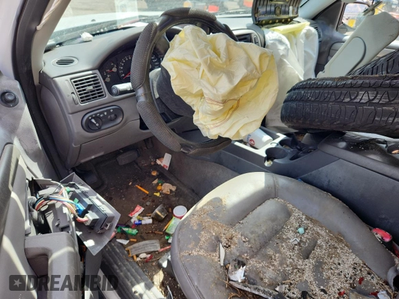 2004 Ford Explorer XLT with VIN 1FMDU73K94UA31687, listed as a Copart auction lot 61239775 with Not provided miles and Salvage title. Bid and sale history available at DreamBid. Image 8.