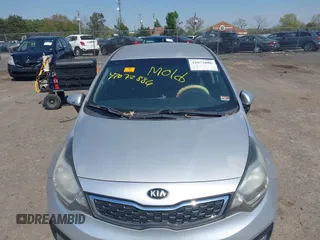 2014 Kia Rio EX with VIN KNADN4A34E6352924, listed as a IAAI auction lot 42072886 with 1 mi miles. Bid and sale history available at carsss.com. Image 6.