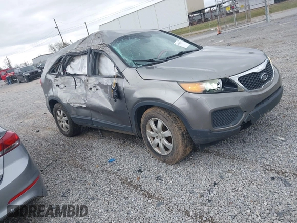 2012 Kia Sorento LX with VIN 5XYKT3A18CG194431, listed as a IAAI auction lot 41802901 with 221,812 mi miles. Bid and sale history available at carsss.com. Image 1.