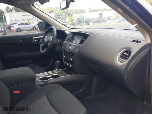 2017 Nissan Pathfinder SV with VIN 5N1DR2MN4HC664462, listed as a IAAI auction lot 39923868 with 119,837 mi miles. Bid and sale history available at carsss.com. Image 5.