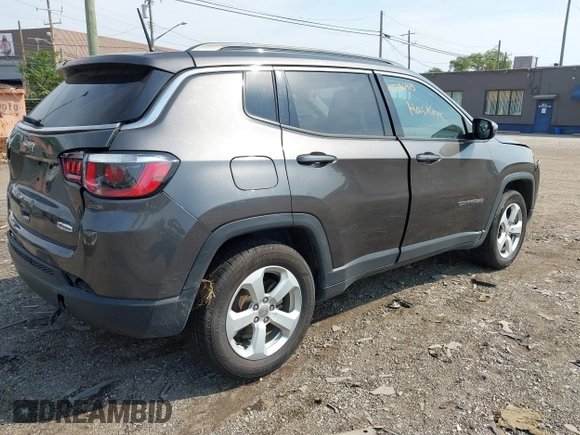 2017 Jeep Compass Latitude with VIN 3C4NJDBBXHT666385, listed as a IAAI auction lot 40236415 with 110,643 mi miles and . Bid and sale history available at carsss.com. Image 4.