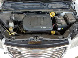 2014 Chrysler Town & Country Touring L 30th Anniversary z VIN 2C4RC1CG8ER338966, wystawiony jako Copart lot #59998335 z przebiegiem 171 121 mil mil oraz Czysty tytuł • Clean title. Historia ofert i sprzedaży dostępna na DreamBid. Obrazek 12.