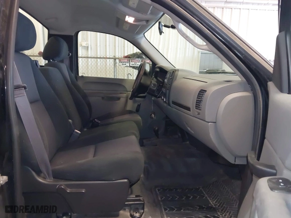 2011 Chevrolet Silverado 1500 Work Truck with VIN 1GCNKPEX7BZ400280, listed as a IAAI auction lot 41385735 with 128,218 mi miles. Bid and sale history available at carsss.com. Image 5.